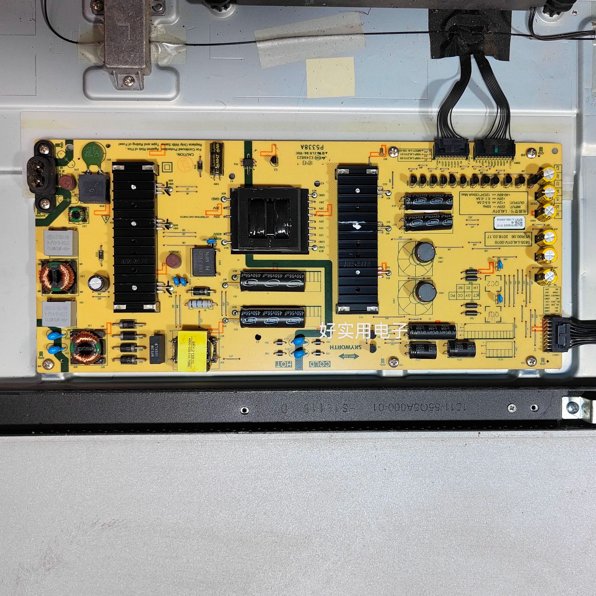 创维电源板5835-L4L01V-0010