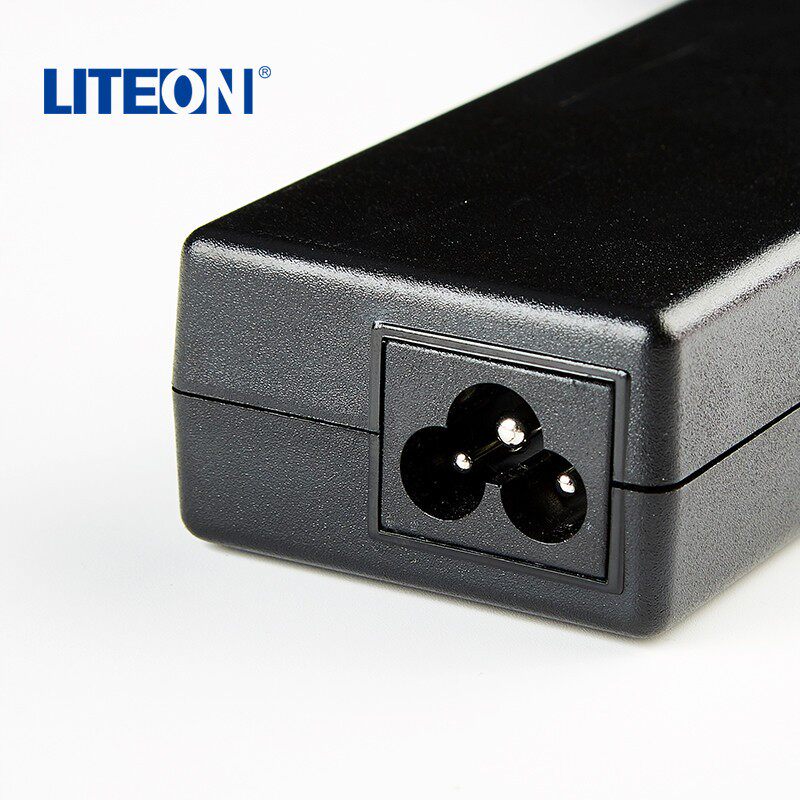 神舟精盾K470N-A18D1 笔记本电源适配器19V4.74A充电器线小口电源