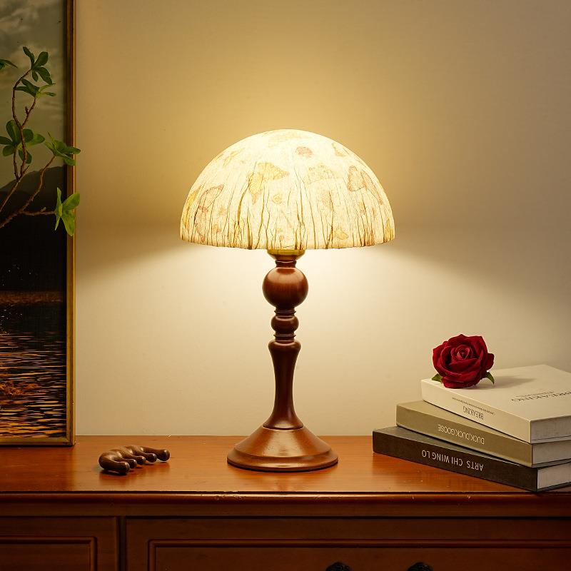 复古蝴蝶宣纸实木台灯复古卧室实木床头灯法式氛围感木纹小夜灯