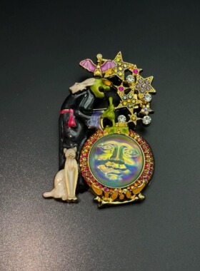Vintage古着 The witch's magic胸针