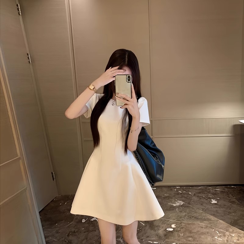 白色连衣裙女夏季法式小个子修身裙子礼服裙收腰显瘦小白裙短裙