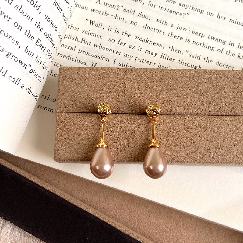香槟金珍珠水滴耳钉女前后两戴设计感时尚秋冬耳环轻奢复古耳饰,饰品/流行首饰/时尚饰品新,耳钉,淘宝优惠券,粉丝福利购,淘宝优惠卷