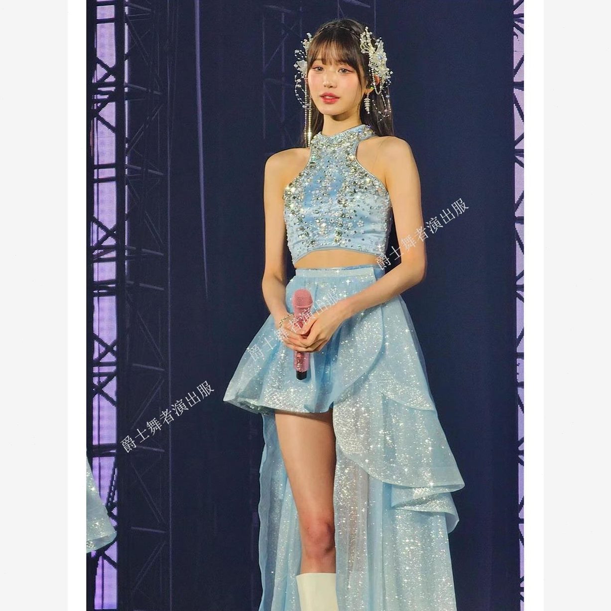 歌重工表演服打同款opVE明星韩女舞台Ip服钉珠新款团张元英套装K