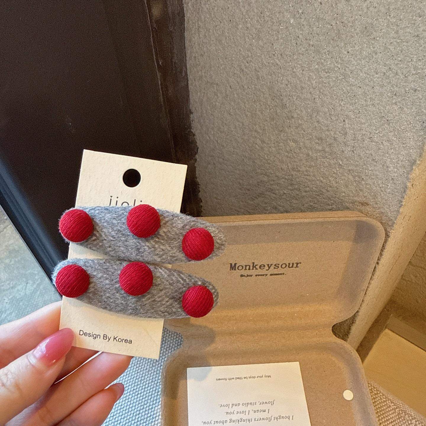 韩系新款椭圆红色球球毛呢bb夹发夹可爱时尚刘海夹少女发饰侧边夹