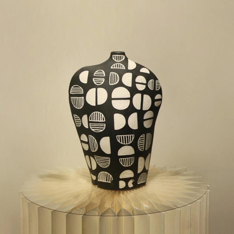 简约北欧阵列纹陶瓷花瓶家居样板间售楼处异形插花器玄关软装摆件