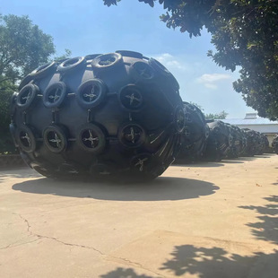 质优价廉厂家直销船用防撞橡胶充气护舷码头用靠球