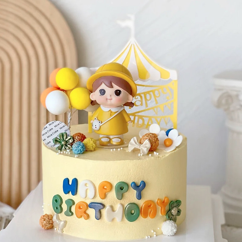 现货速发黄衣服戴小孩蛋糕装饰摆件大眼小公主儿童周岁生日插件