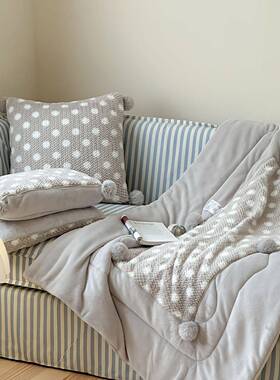 新款球抱毛子枕被两用加绒加WIU厚法莱绒午休盖毯汽午车内靠垫学