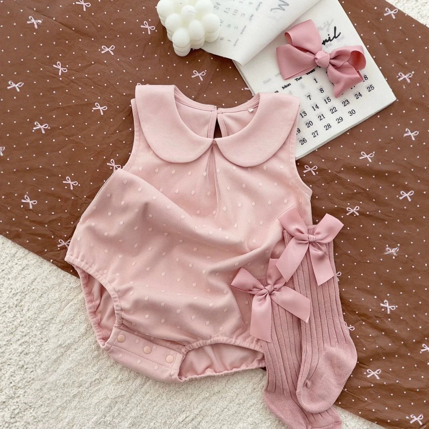 婴幼儿夏季新品纯棉翻领包屁衣女宝宝柔软无袖三角爬爬服儿童哈衣
