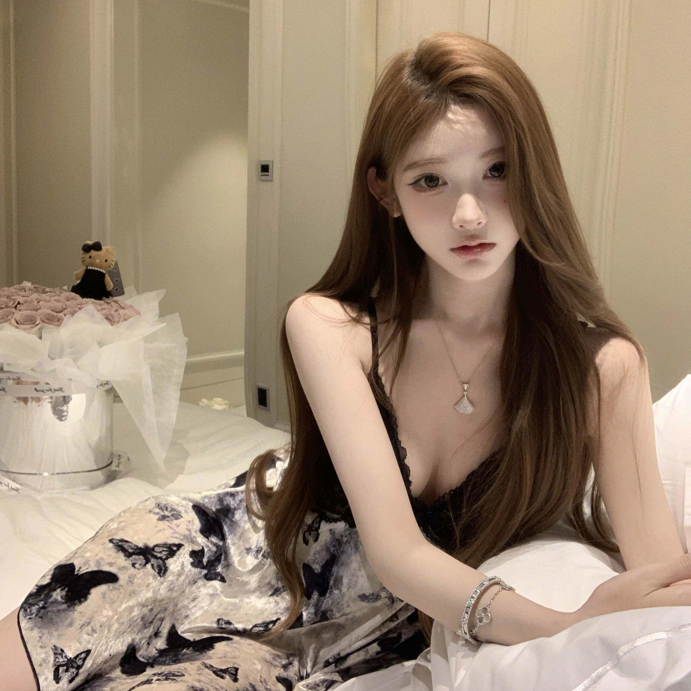 a时ura套*旧之梦 丝绒蝴蝶蕾DMD丝拼接睡带裙带胸垫性感气质吊睡