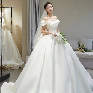 一字肩主婚纱2024新款新娘在逃公主小个子长拖尾法式孕妇缎面婚纱