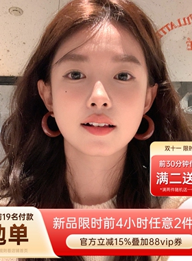 【我的脸很圆】复古港风红色晕染月牙耳钉法式勃艮第红耳环耳饰女