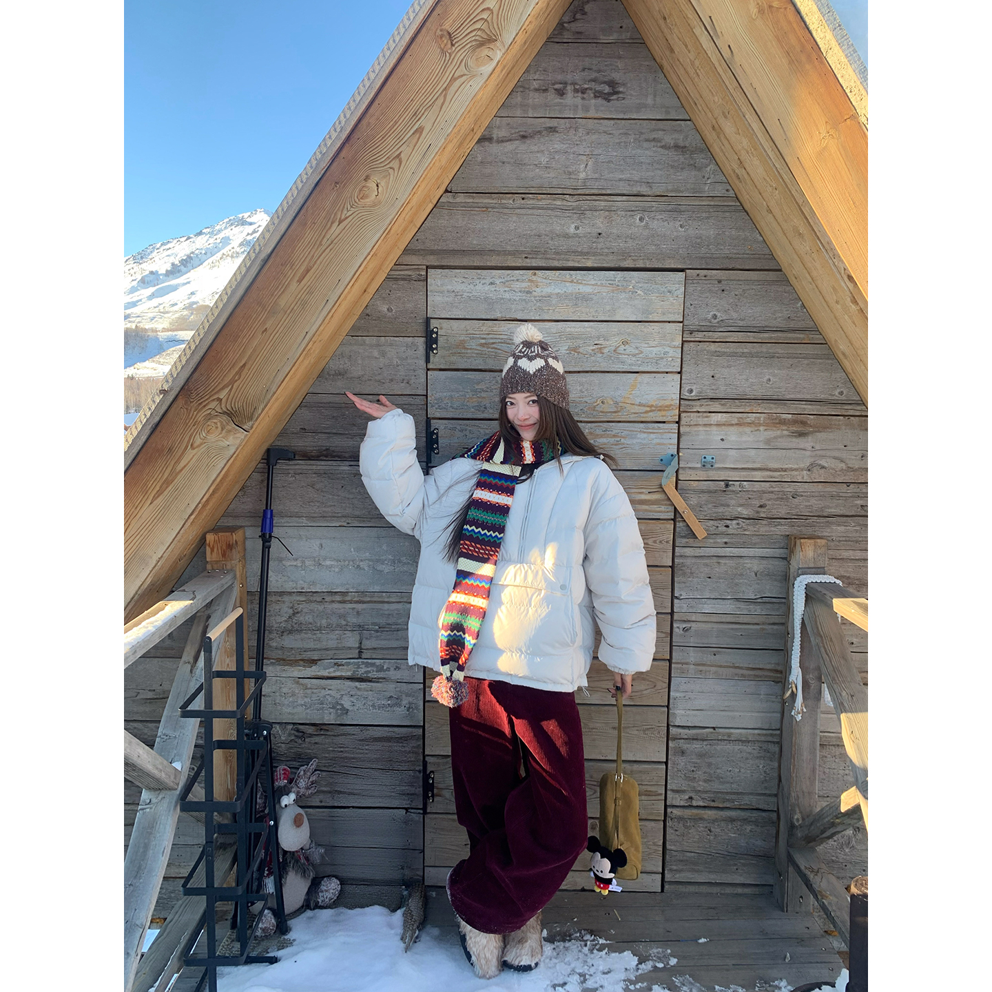 牙套大汪【冬日雪人】松软抽绳连帽90白鸭绒卫衣式羽绒服