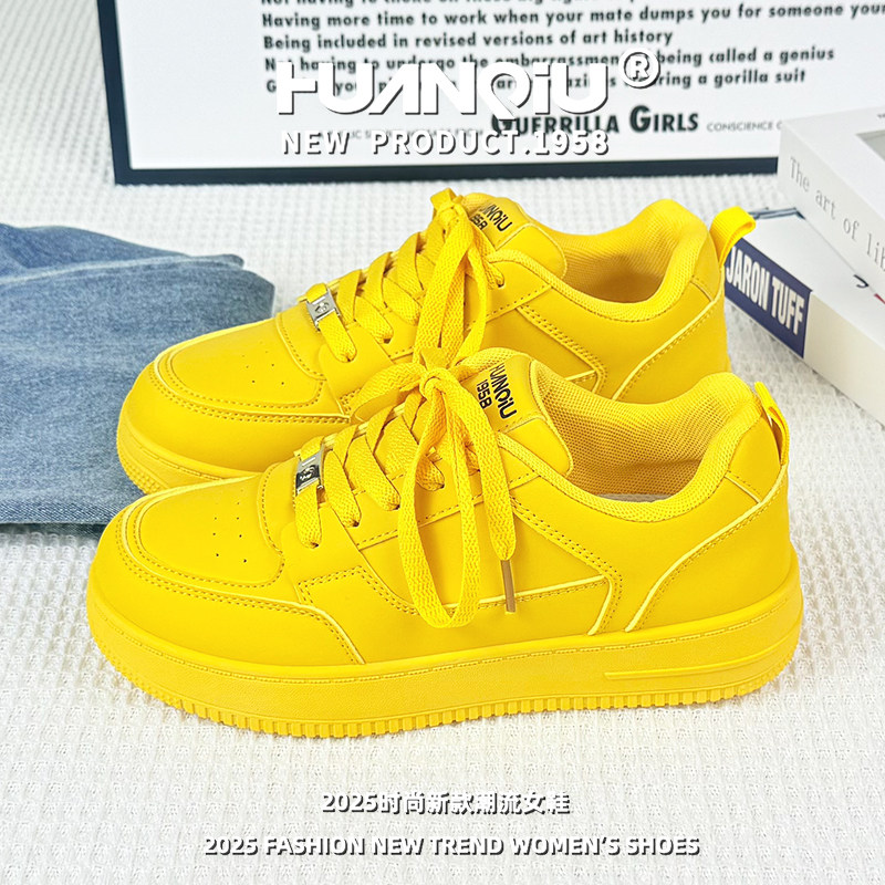 环球黄色板鞋女2025新款夏季多巴胺厚底鞋子ins潮百搭小众休闲鞋