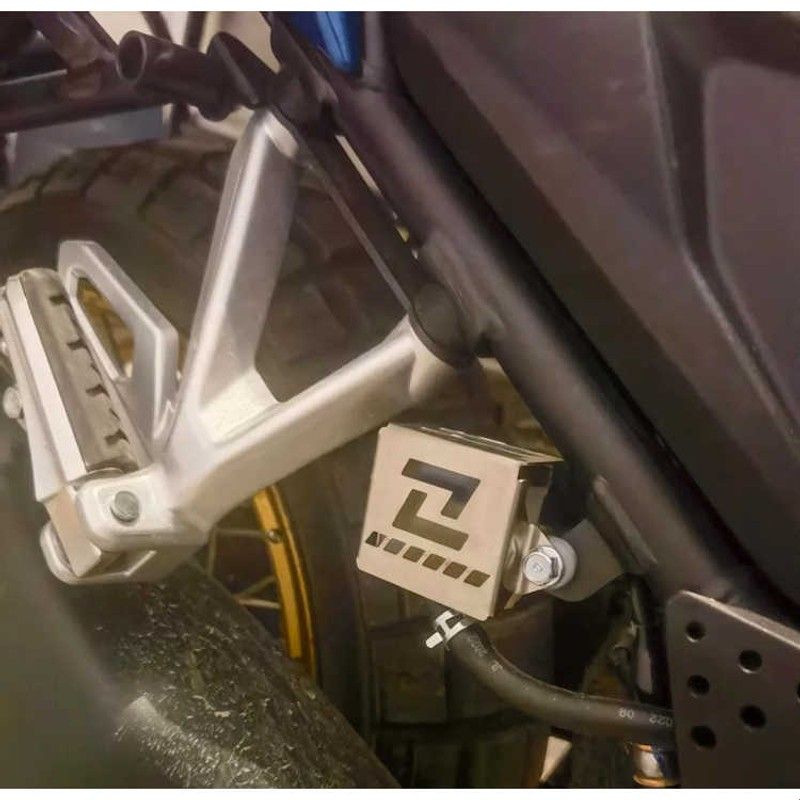 适用凯越 525X 500X 400X 改装后刹车油壶罩不锈钢油杯装饰保护罩图片