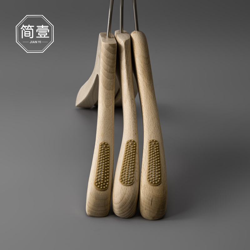 原木色衣架服装店APM女装防滑实木衣挂清漆榉木衣架裤夹