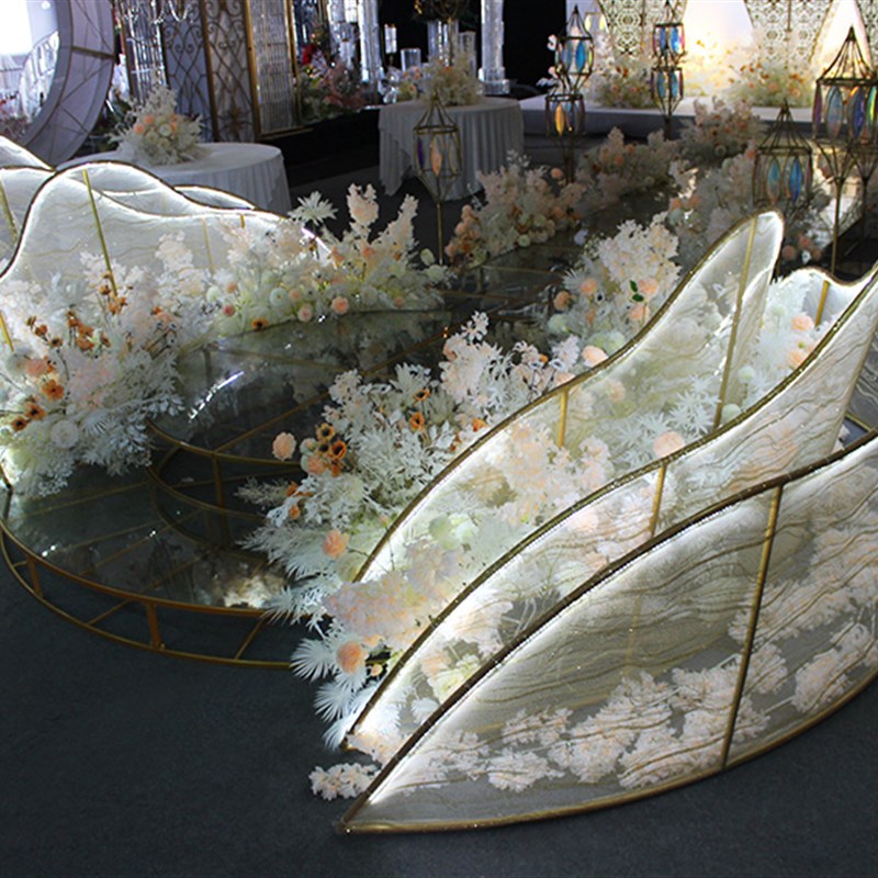 新款婚庆道具铁艺贴纱假山路引婚礼圆形T台装饰摆件舞台假山围栏