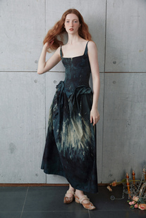 良宵引 宋式美学高级感手工坊立裁显瘦 赤茶色泼墨晕染吊带连衣裙