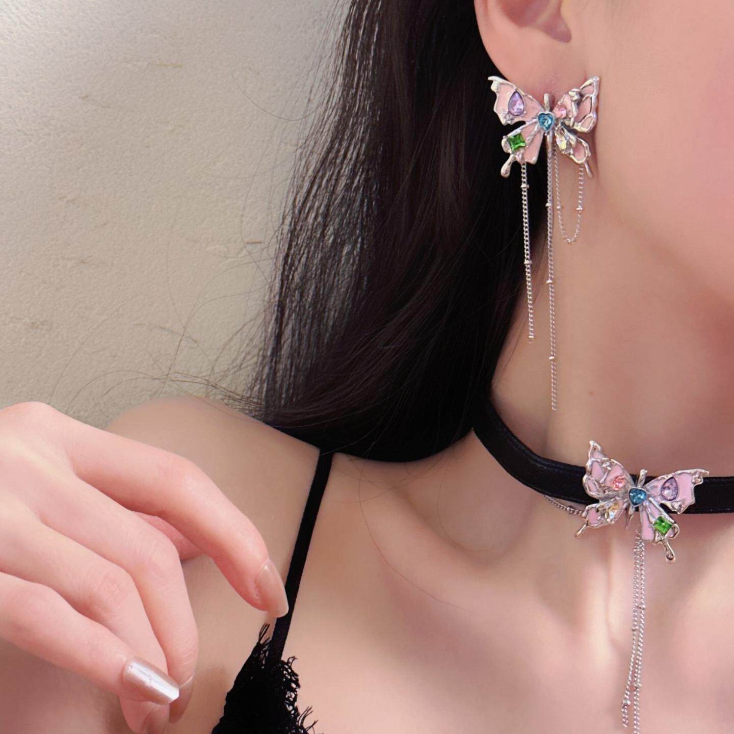 千禧蝴蝶流苏耳环女镶钻滴油吊坠皮质项链小众个性短款锁骨链甜酷