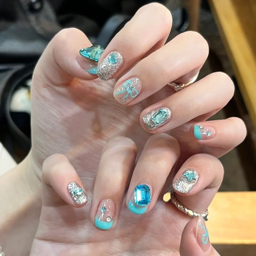 纯手工儿童穿戴甲女童湖蓝满钻纯手工穿戴甲清透法式亮片蝴蝶结纯