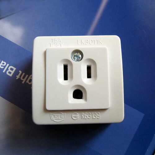 白色LK3011K美式明装插座15A125V NEMA 5-15R代WK3001W仿陶瓷