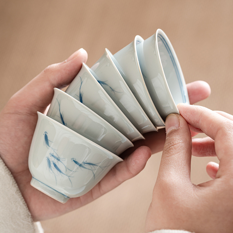 仿青手绘游鱼主人杯个人杯仿古青鱼玉兰杯青花瓷茶器茶杯六杯套杯