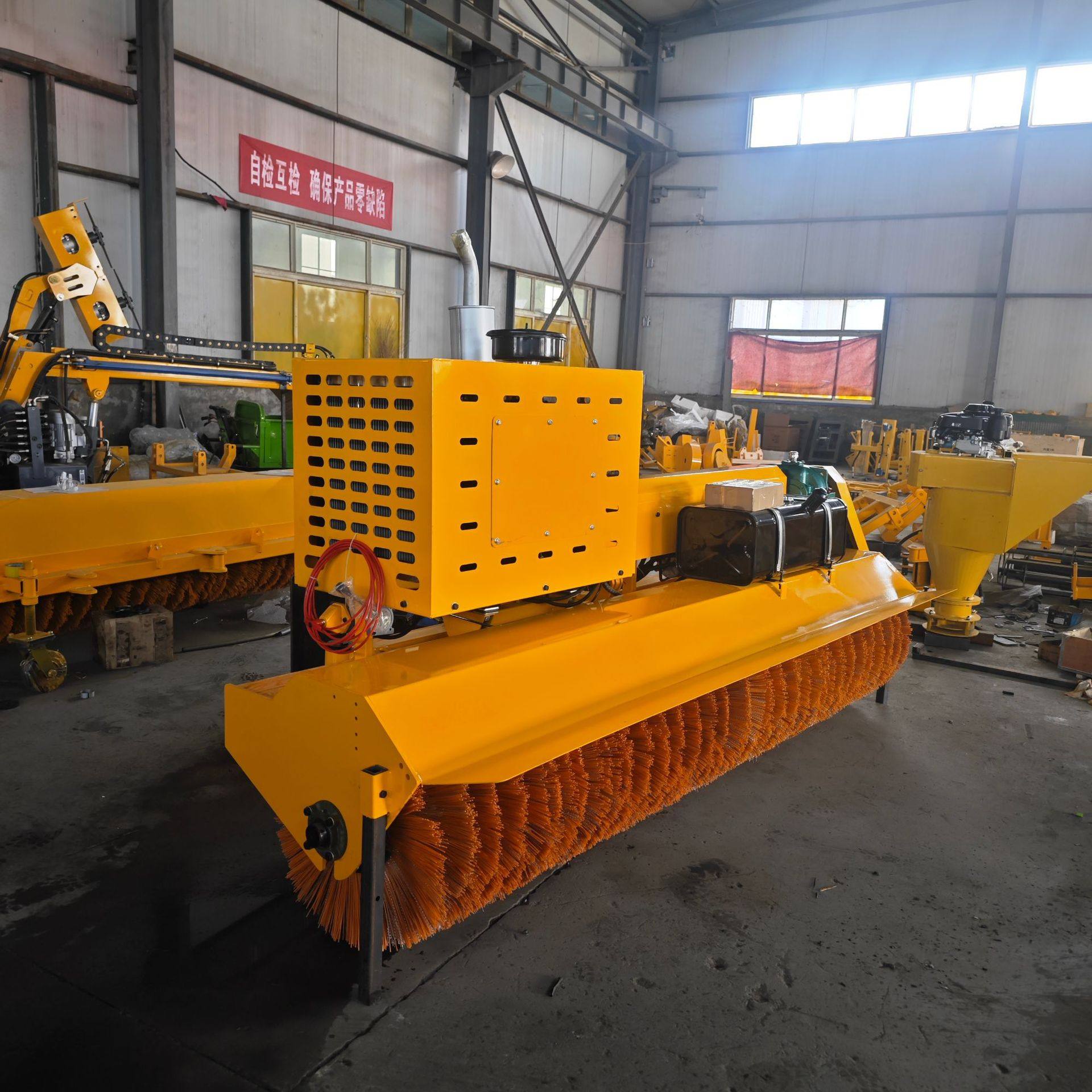 多功能高速公路除雪设备 铲车加装扫雪设备 多规格长度滚刷