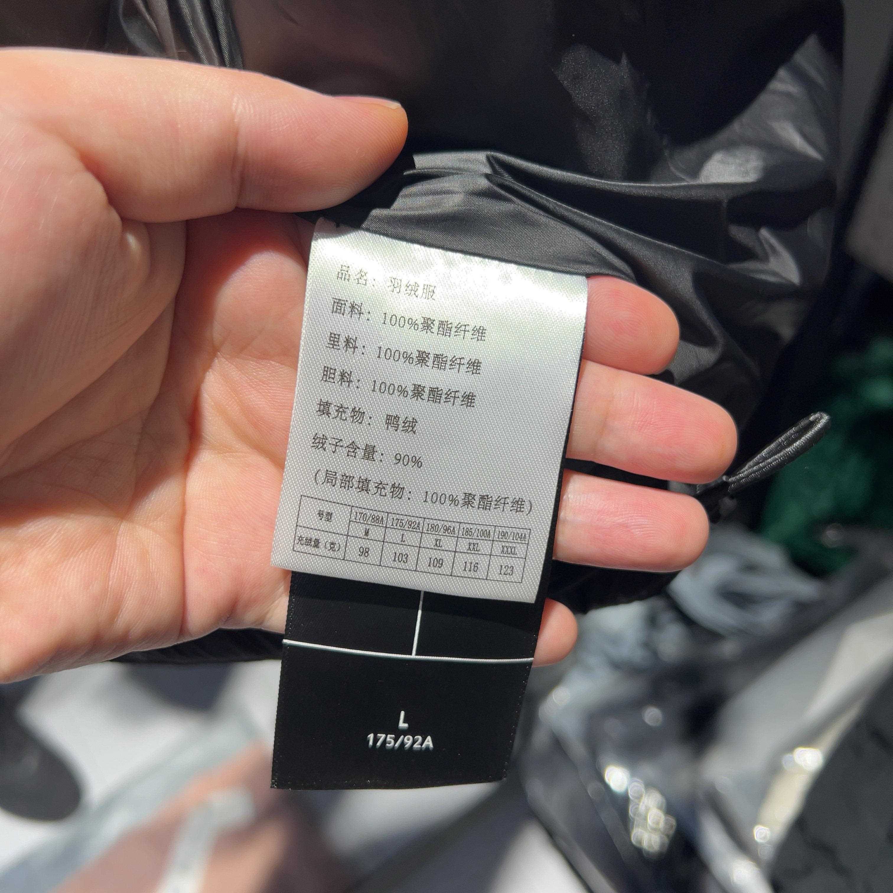 225新款秋冬0白鸭981绒加厚羽绒服马0甲休立闲9男士领泡芙蓬松背