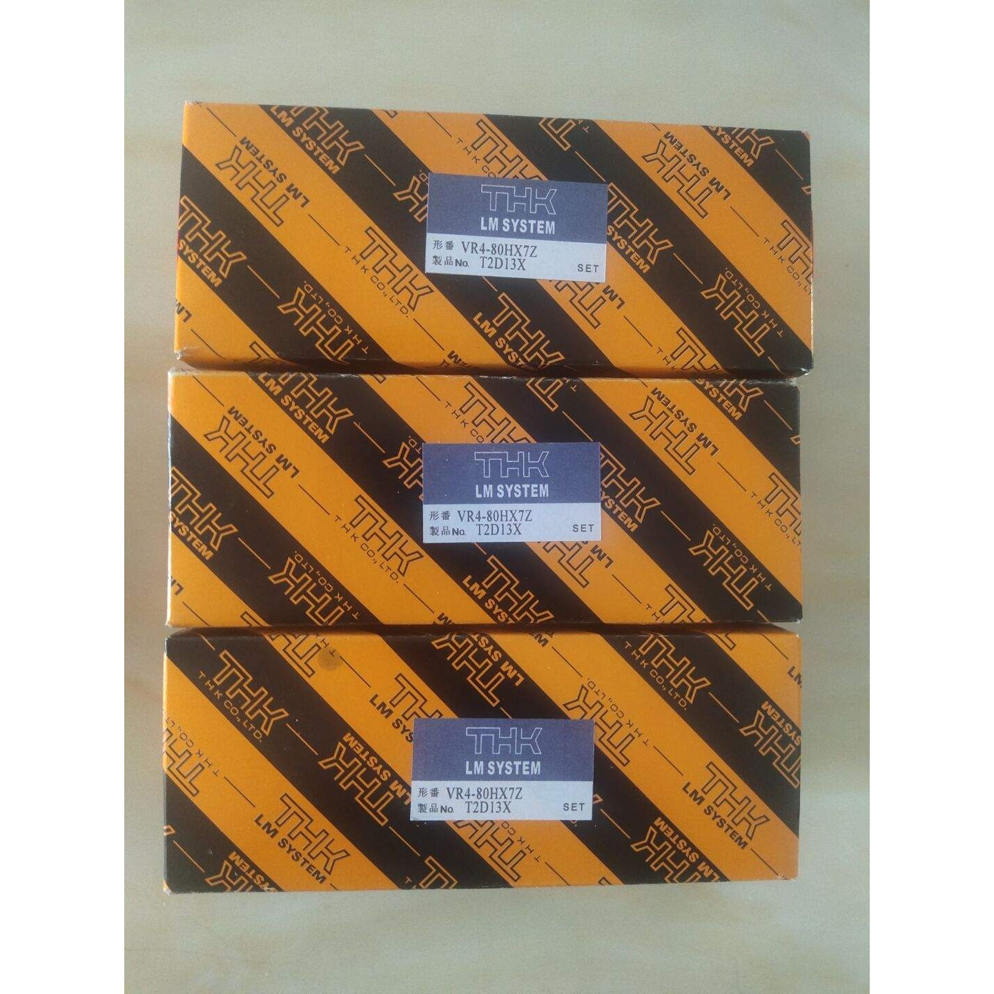 THK交叉滚柱导轨 VR2-45X8Z VR2-60X11Z VR2-75X13Z VR2-90X16Z