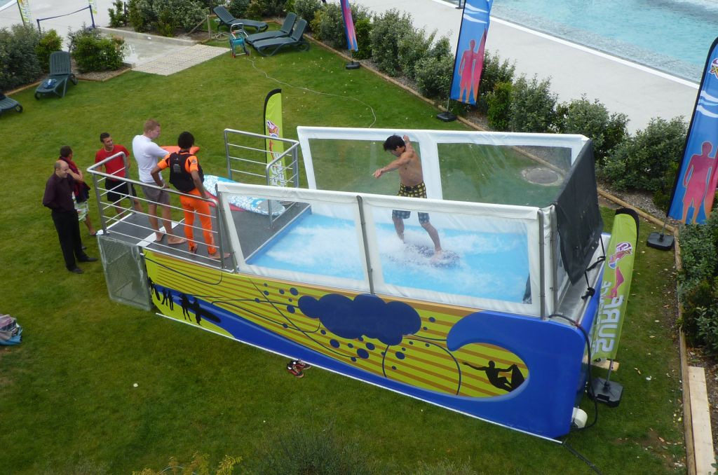 滑浪练习 滑板冲浪设备 冲浪模拟器 水上乐园设备 人工冲浪机