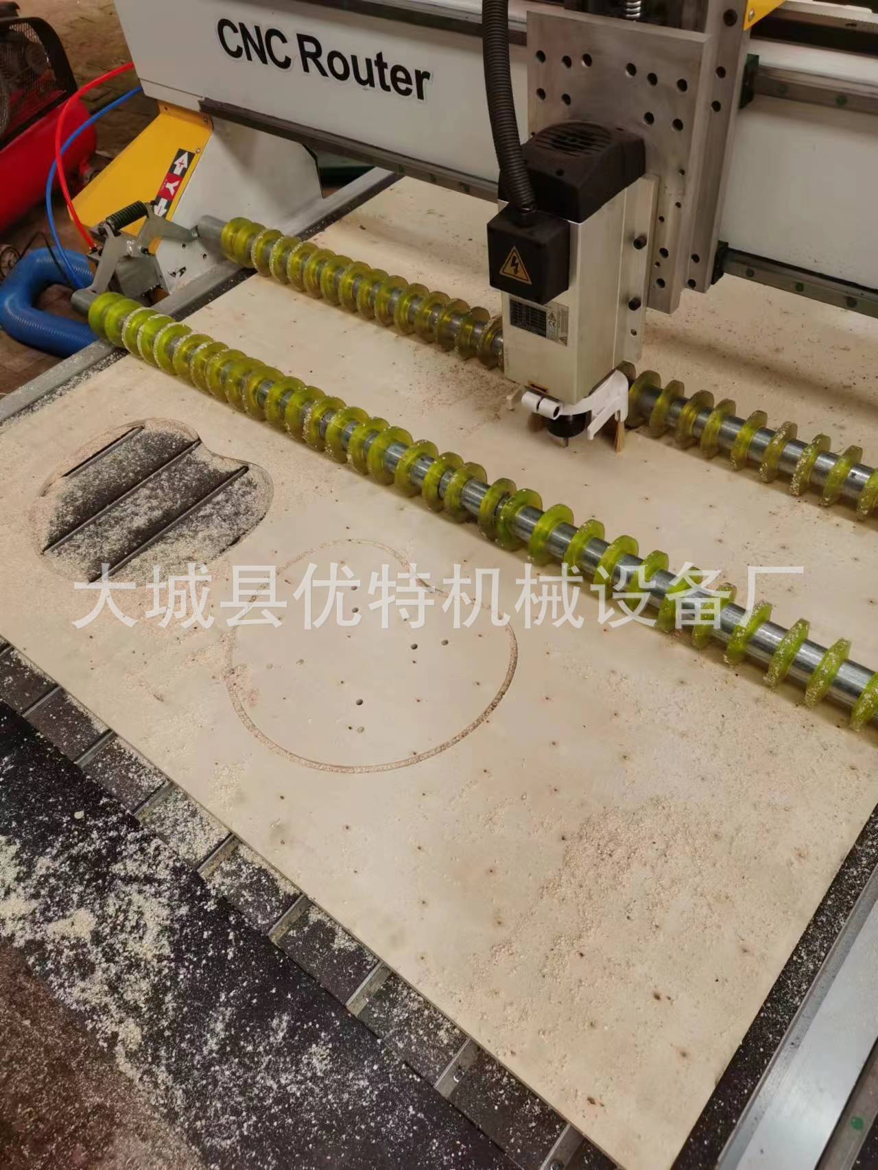 1325电脑数控密度板打孔切割机木工雕刻机全自动数控铣槽机