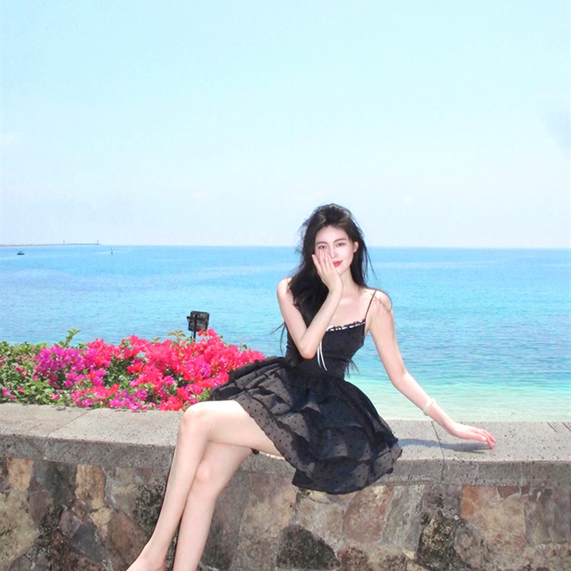 Nininio蝉鸣的夏天 黑色吊带连衣裙女夏季蕾丝拼接波点蛋糕蓬蓬裙