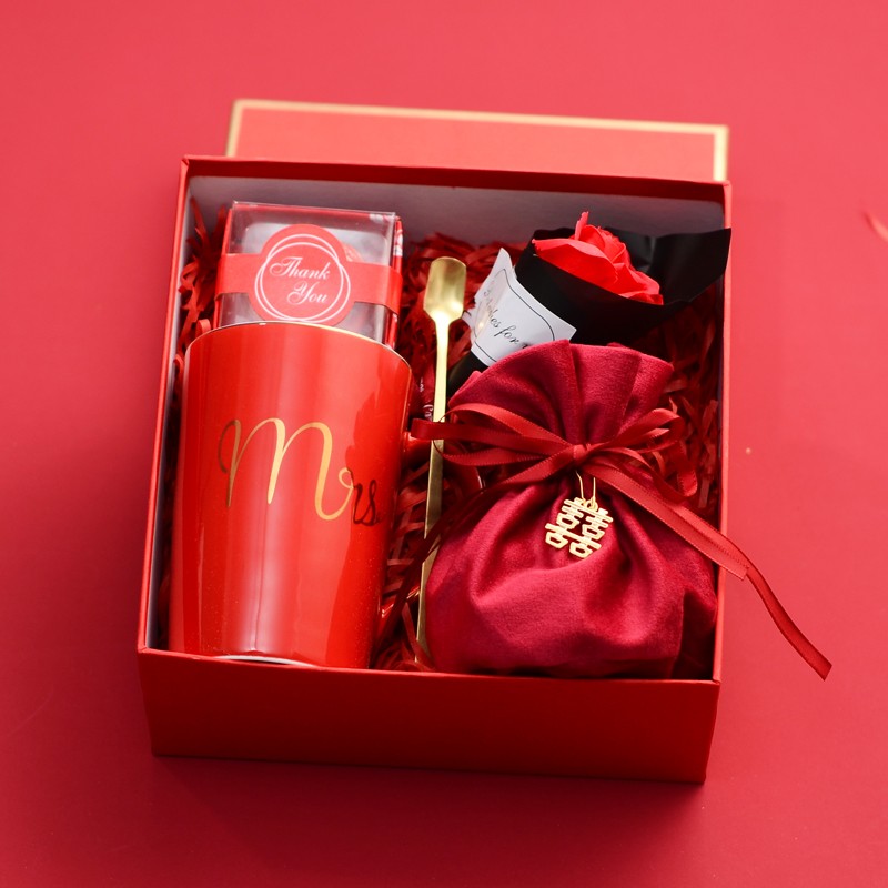 中秋节伴手礼伴娘男伴郎小礼品实用高端结婚回礼盒套装情人节礼物