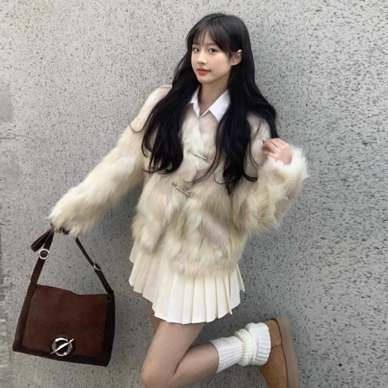 初梦POKEMENG 香草牛乳 飞机扣仿皮草显瘦毛毛外套冬季甜美上衣