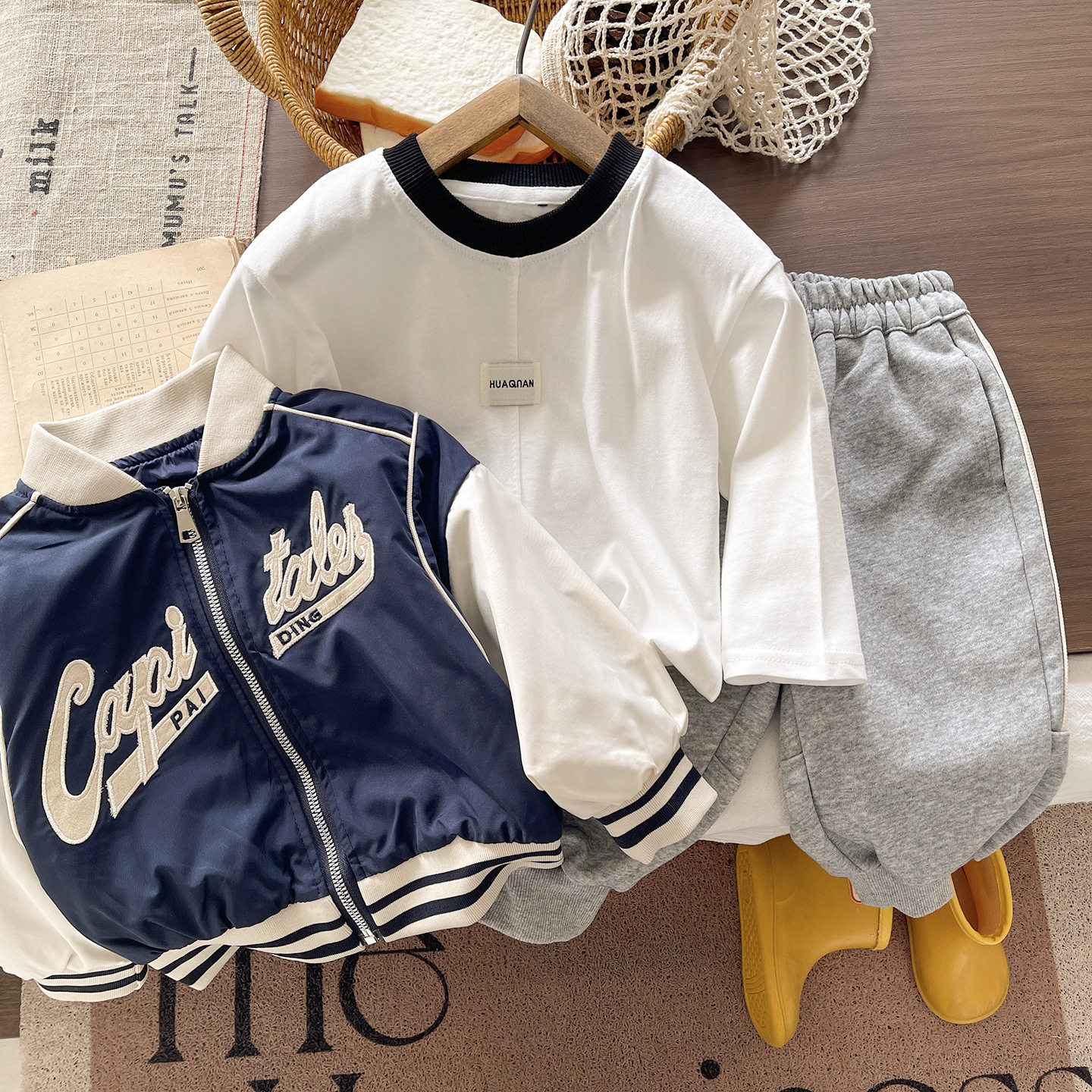 2026儿童春秋新款韩版开衫外套男童英文拼接棒球服时尚长袖三件套