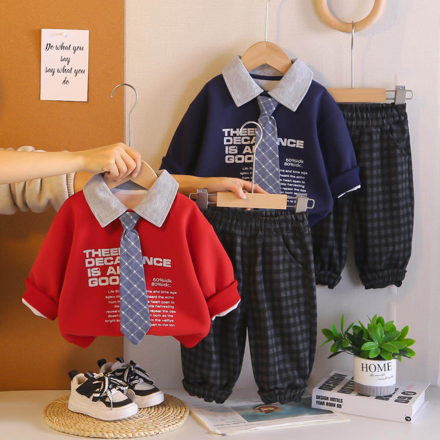 2026新款男童春季套装儿童领带英文翻领卫衣春装长袖两件套潮童装
