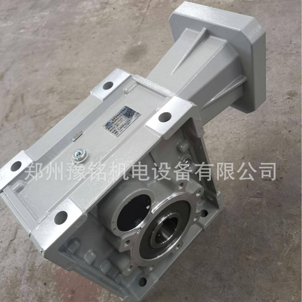 SM58B-15准双曲面斜齿轮减速机输出扭矩大传动平稳