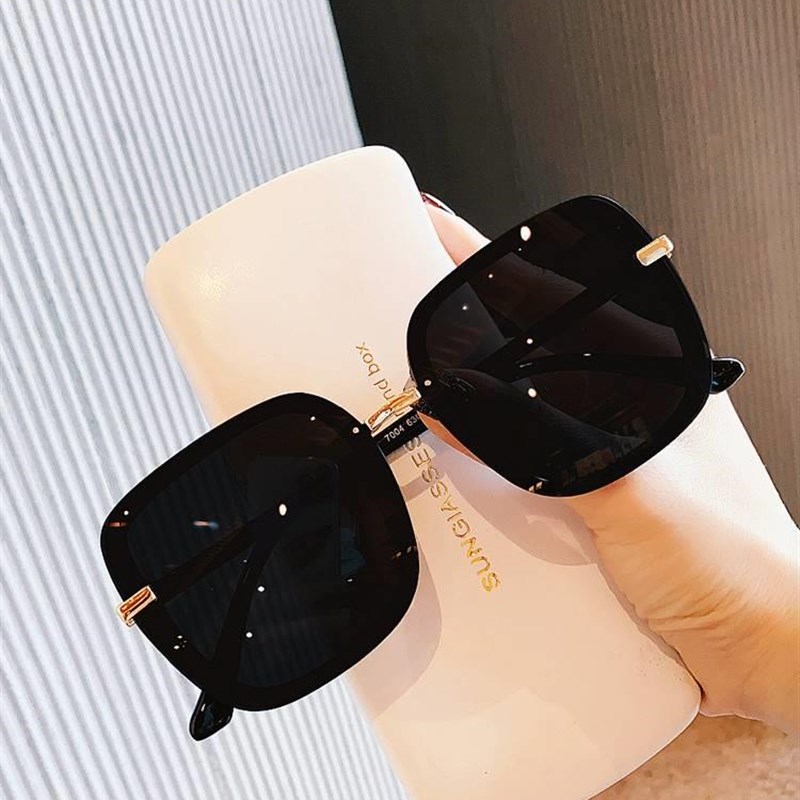 2023年新款潮帕森时尚黑超偏光太阳镜女圆脸方形街拍墨镜韩版潮流