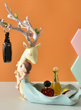 家居客厅创意鞋柜玄关放钥匙收纳鹿摆件现代轻奢酒柜招财桌面摆设