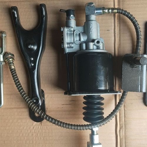 时风风顺农用车油改气离合助力器总成离合支架拨叉拉杆油管如图