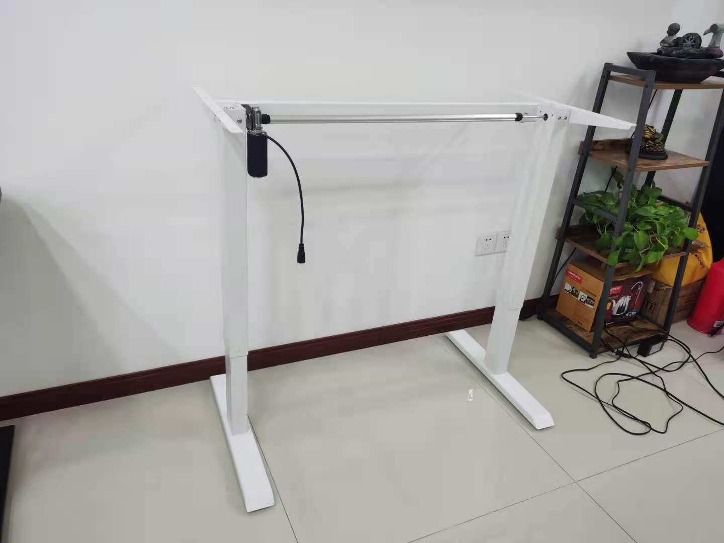 常州嘉亿电动升降桌高度可调节办公桌电脑桌桌面可选