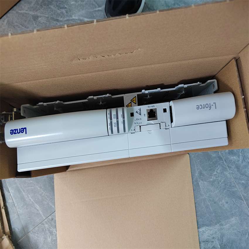 Lenze 8200 motec E82MV152_4B001 15609427 GSS04-2MVBR080C32