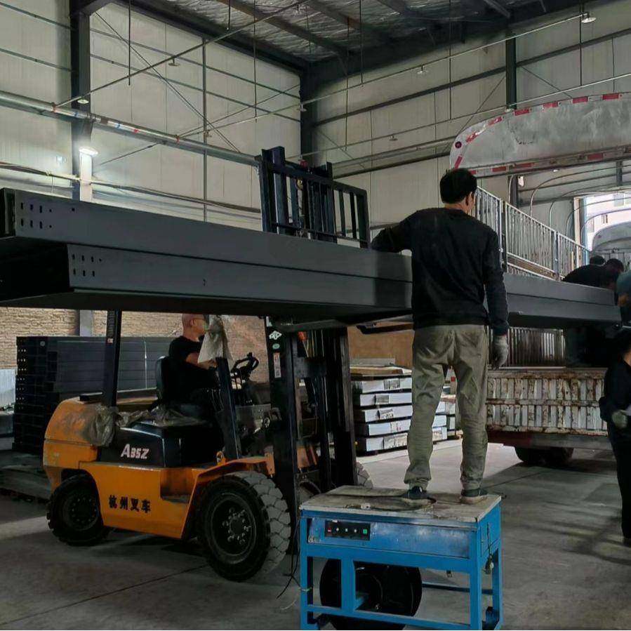 大跨无品牌/距桥架6米长浸锌镀锌喷热式塑防火槽式梯线大跨距槽桥