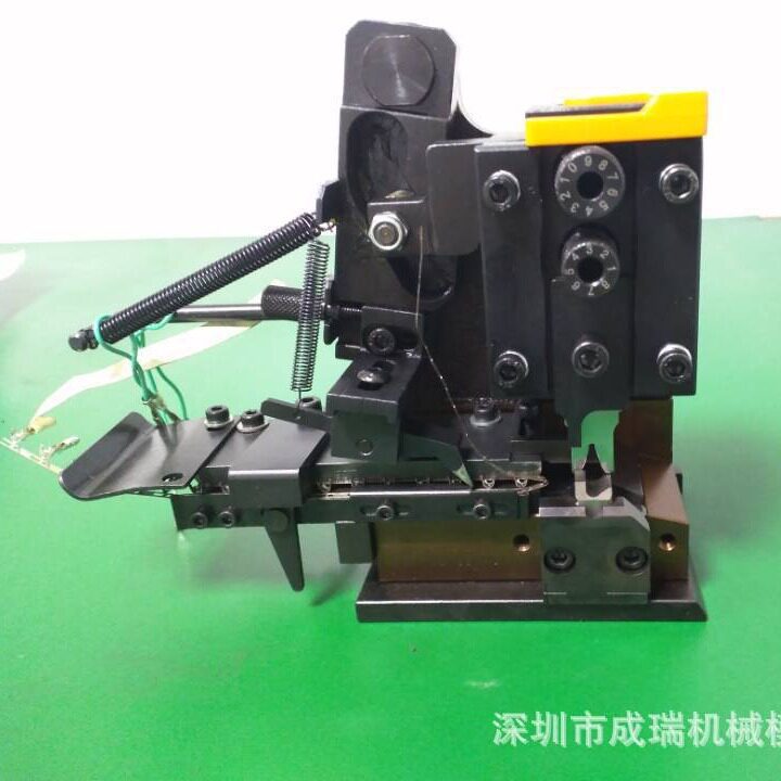 厂家直供半自动OTP端子机压接模具 端子机横送直式模具压接配件图片