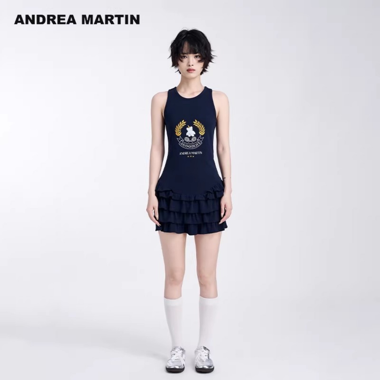 ANDREA MARTIN2026夏季新款吊带连衣裙女绣花无袖修身显瘦背心裙