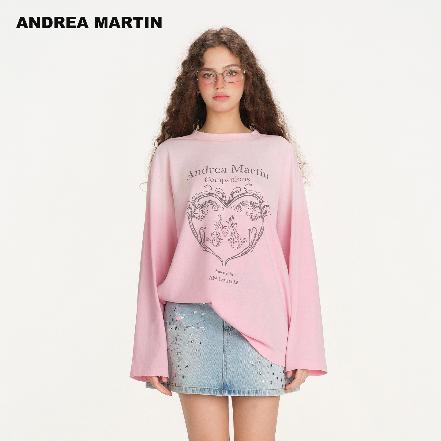 【吴宣仪李一桐同款】ANDREA MARTIN26春新款磨破渐变印花长袖T恤