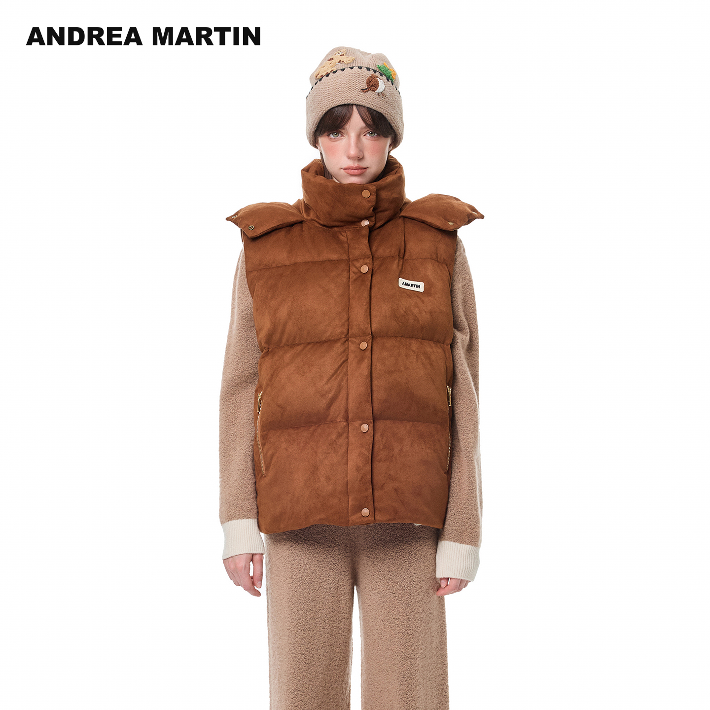 ANDREA MARTIN2025冬新款棕色仿麂皮高领连帽女宽松保暖羽绒马甲