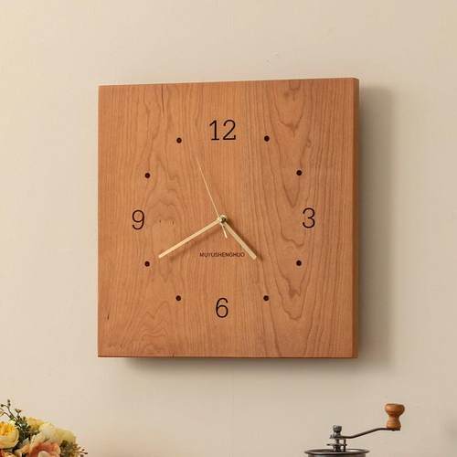 GVC樱桃木北欧创意轻挂表极简风实木木钟整原木客厅静奢音方形座