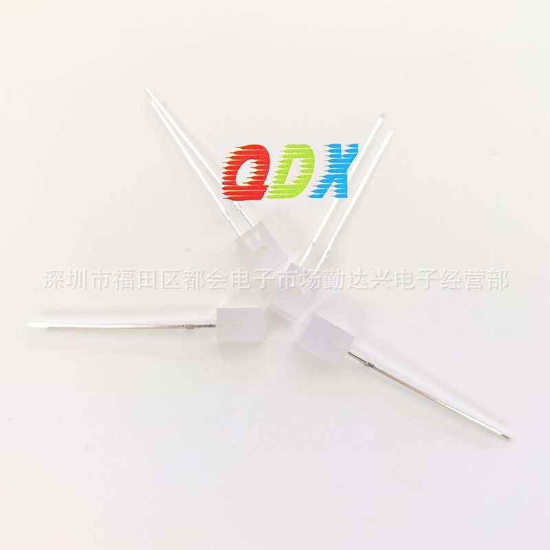 557雾状白发白灯珠 5*5*7乳白白灯珠 雾状长脚LED方形指示灯珠