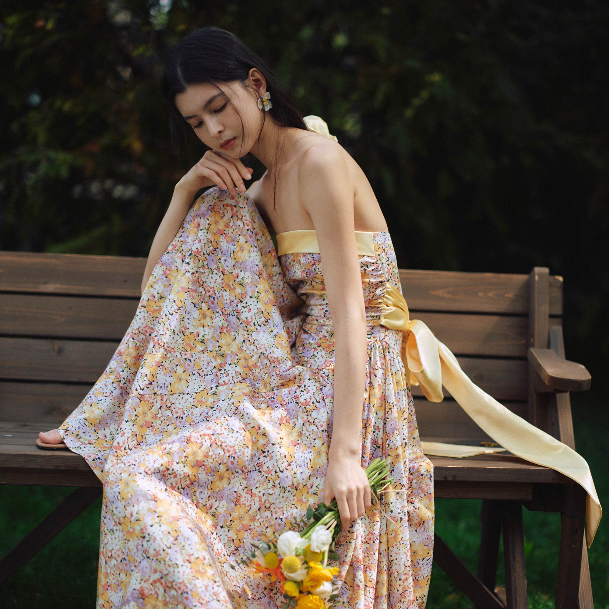 ROSYROKH法式复古油画碎花撞色缎面松紧蝴蝶结绑带抹胸礼服连衣裙